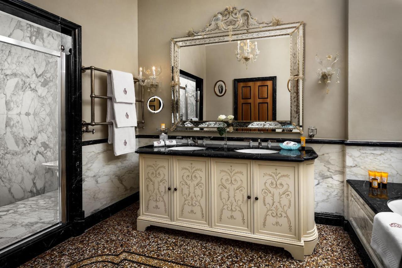 Hotel Danieli Venezia Esterno foto Bathroom
