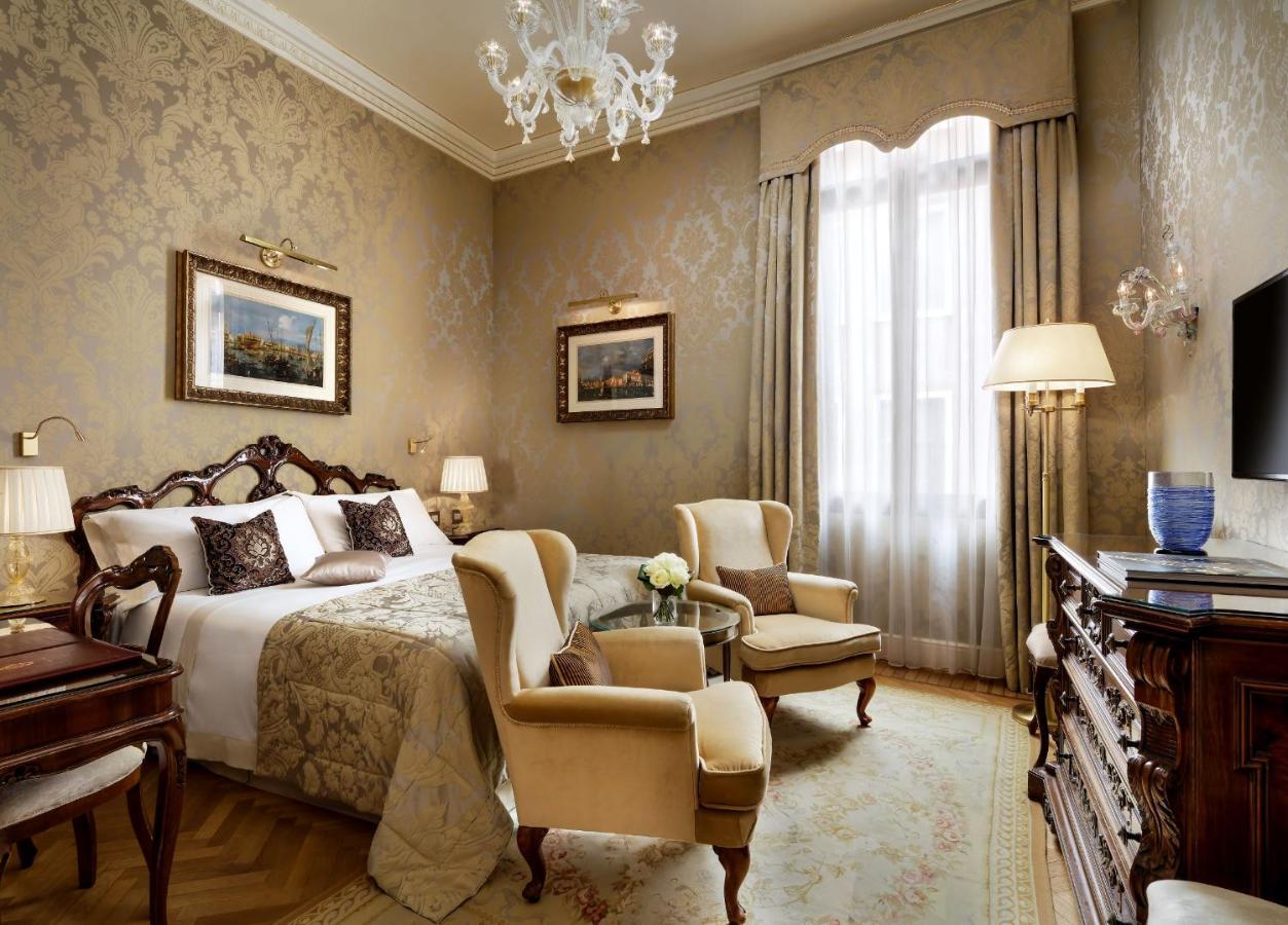 Hotel Danieli Venezia Esterno foto A room at the hotel
