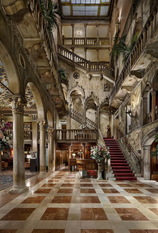 Hotel Danieli Venezia Esterno foto The interior of the hotel