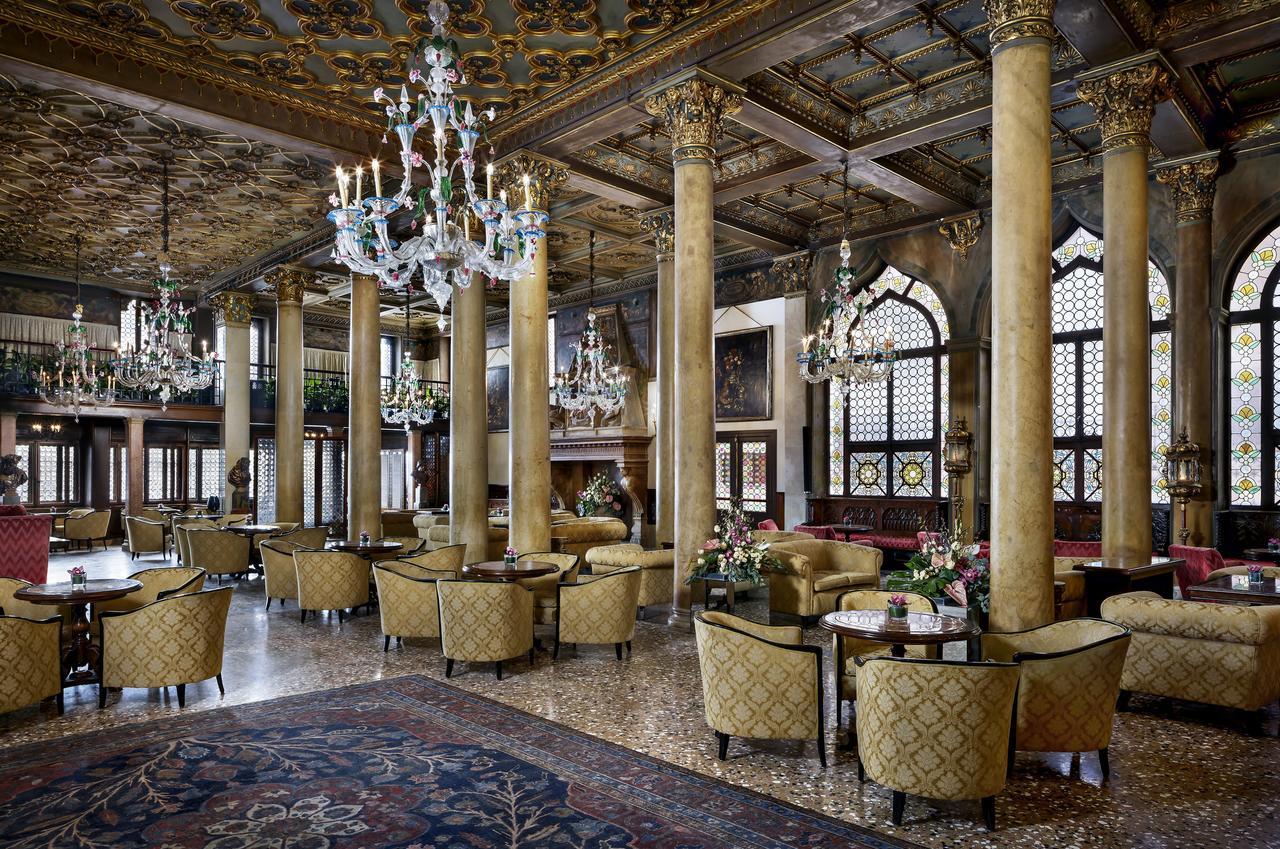 Hotel Danieli Venezia Esterno foto The lobby of the St. Regis New York